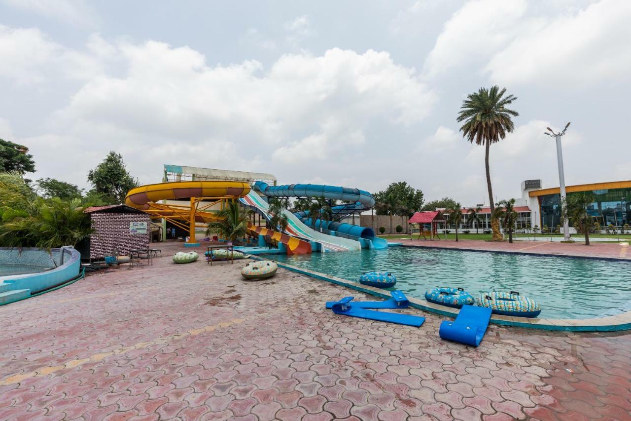 Oyo 42910 Hotel Rudra Palace Ratlam Экстерьер фото